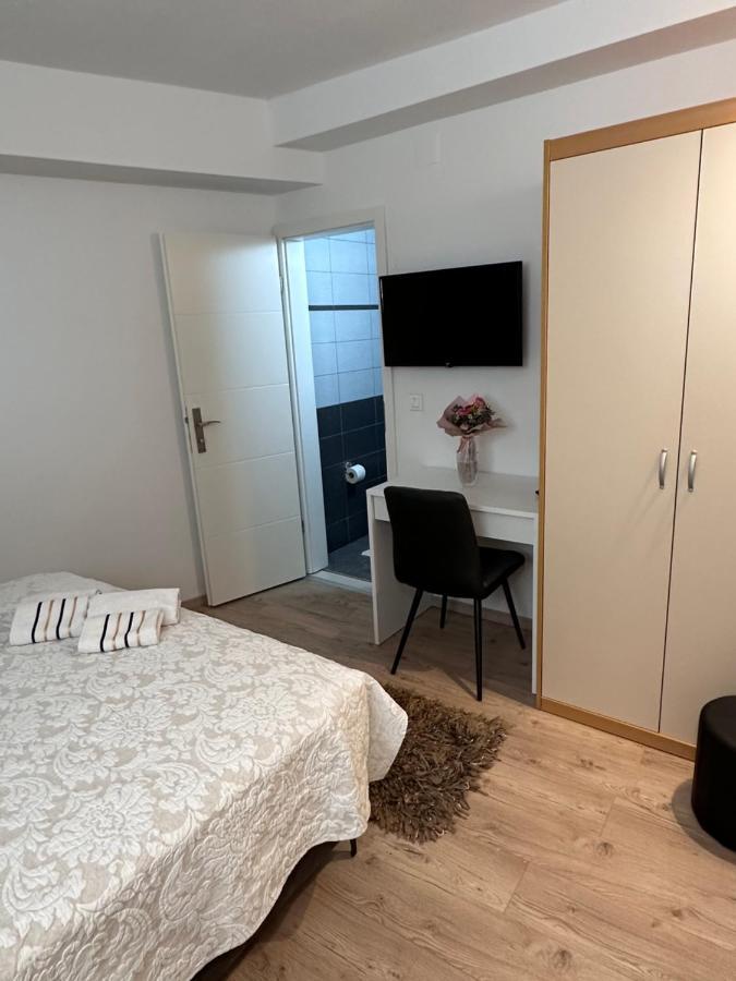 Apartments Tomas II Дубровник Екстериор снимка