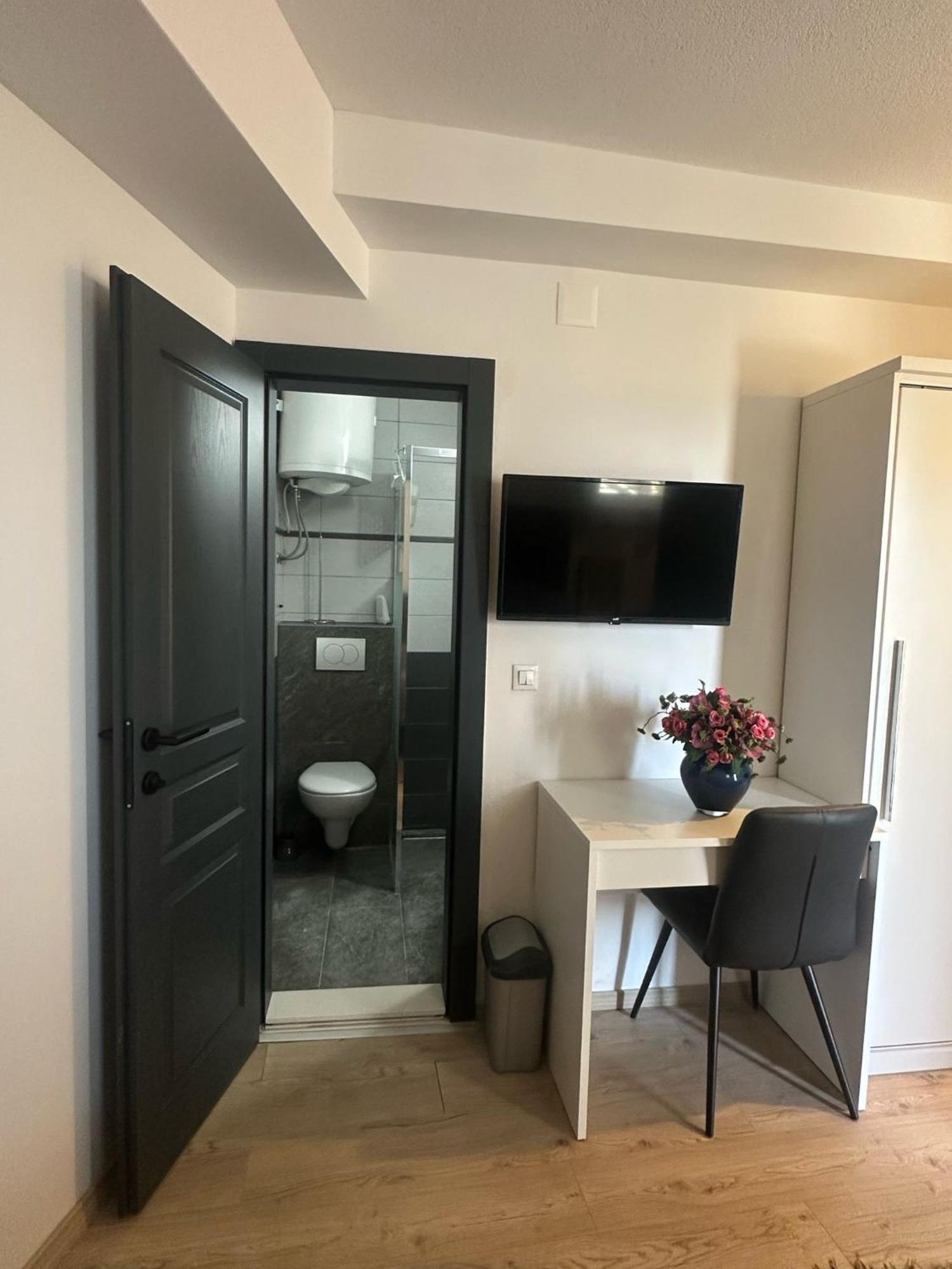 Apartments Tomas II Дубровник Екстериор снимка