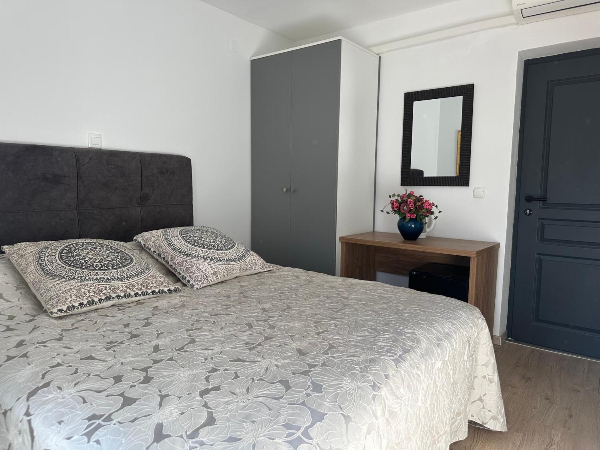 Apartments Tomas II Дубровник Екстериор снимка